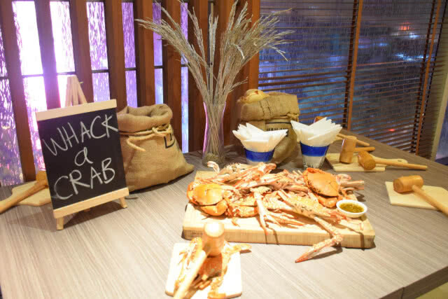 อร่อยปักหมุด : บุฟเฟ่ต์ปูม้า Whack-a-Crab โรงแรมโนโวเทล กรุงเทพฯ ฟีนิกซ์ สีลม