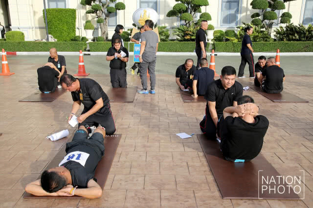 "พล.อ.เฉลิมชัย" นำทีม 5 เสือทบ. ทดสอบร่างกาย