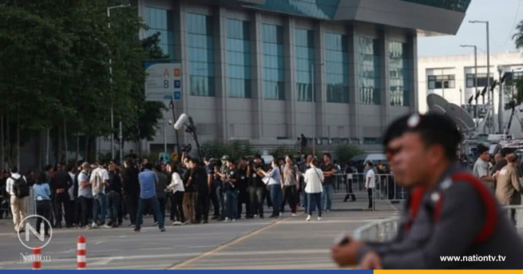 ใกล้ถึงเวลานัด ยังไร้เงา "ยิ่งลักษณ์" ใกล้ถึงเวลานัด ยังไร้เงา "ยิ่งลักษณ์"