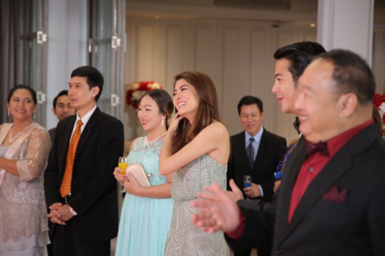 หวานแค่ไหน 'ป๊อก' เซอร์ไพร์สวันเกิด 'มาร์กี้' กลางกองละคร