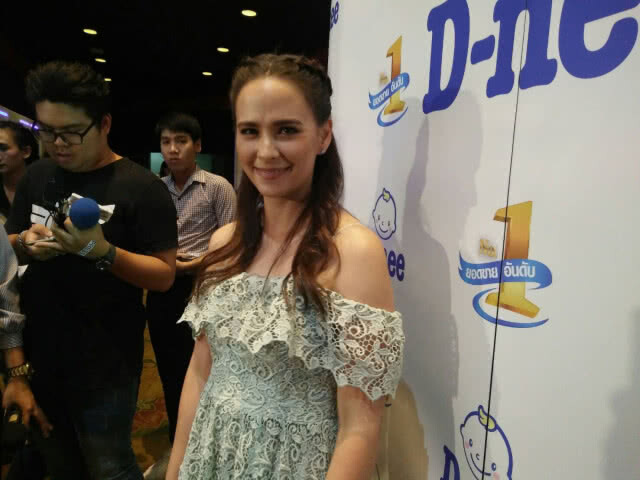 "แอน" เชื่อ "เจนี่-วุ้นเส้น" ไม่ผิด พร้อมเป็นกาวใจสมานรอยร้าว