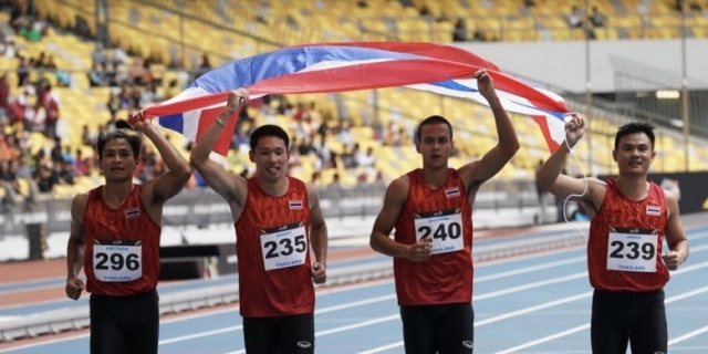 ทีม 4x100 ม.ชายทุบสถิติรอบ 10 ปี ซิวทองซีเกมส์ 3 สมัยซ้อน