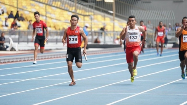 ทีม 4x100 ม.ชายทุบสถิติรอบ 10 ปี ซิวทองซีเกมส์ 3 สมัยซ้อน