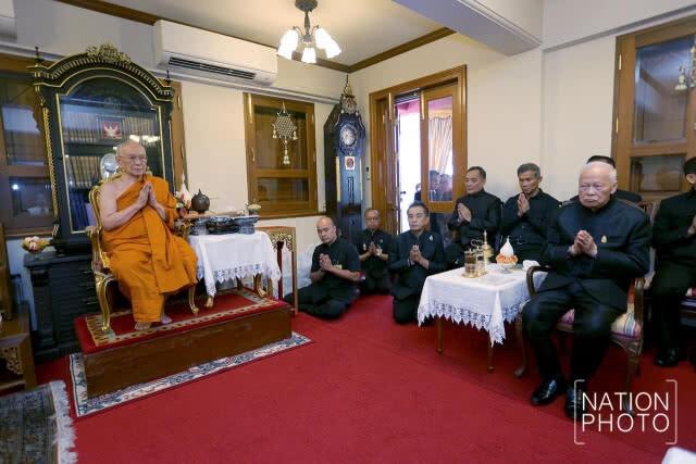 พล.อ.เปรมเข้าเฝ้าฯสมเด็จพระสังฆราช รับพรเนื่องในวันคล้ายวันเกิดอายุ 97 ปี
