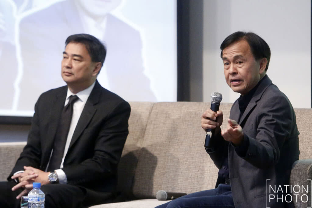"อภิสิทธิ์" ชี้ คดี "ยิ่งลักษณ์" อยากให้เดินตามกติกาบ้านเมือง "อภิสิทธิ์" ชี้ คดี "ยิ่งลักษณ์" อยากให้เดินตามกติกาบ้านเมือง