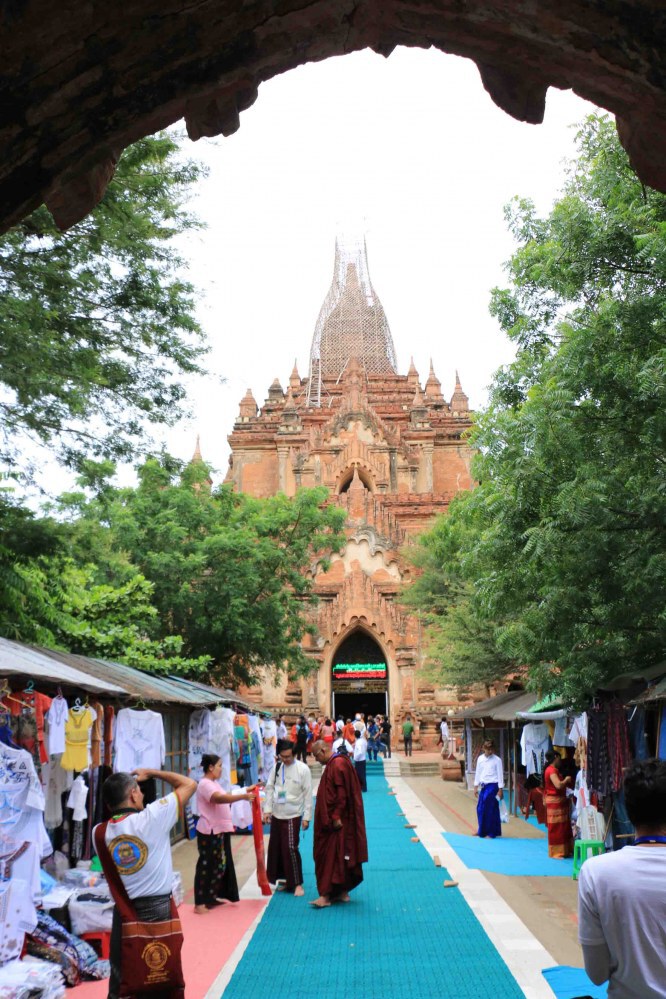 คุณน้ำผึ้ง พาสักการะมหาสถาน เมืองพุกามนครแห่งเจดีย์