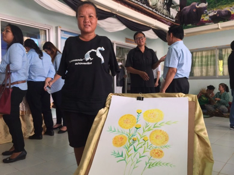 เท้าต่างมือวาด“ดาวเรือง”  จากหัวใจ"