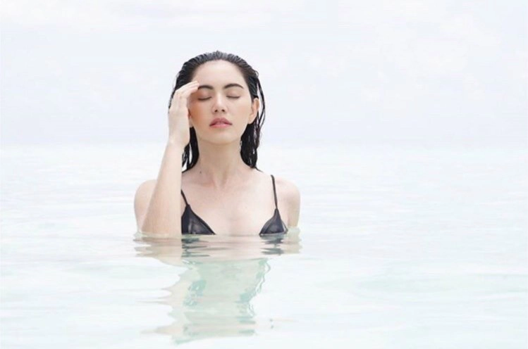 แซบพาเรด! เหล่า ‘ดาราสาว’ อวดหุ่นสุดเซ็กซี่ในชุดว่ายน้ำ