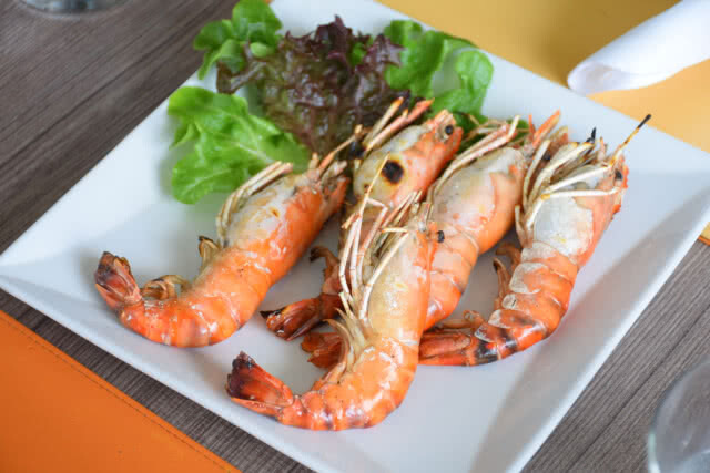 อร่อยปักหมุด : โปรโมชั่น บุฟเฟ่ต์อาหารทะเล กุ้งเผา หอยนางรม  กับโนโวเทล กรุงเทพฯ อิมแพ็ค