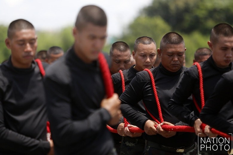 (ภาพชุด)ตรวจเยี่ยมการฝึกพลฉุดชักราชรถ