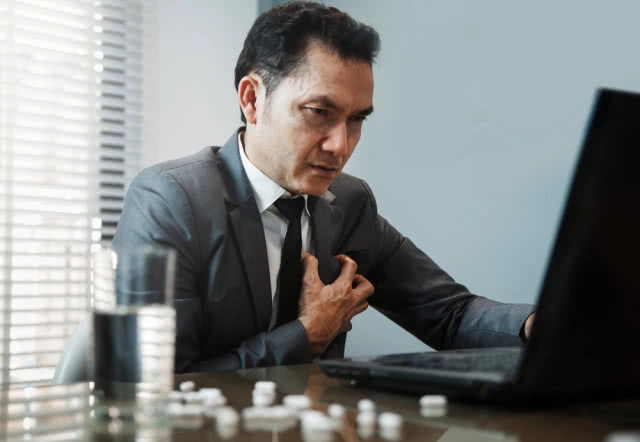 สูญเสียกันไปเท่าไหร่? "ภาวะหัวใจหยุดเต้นเฉียบพลัน"สาเหตุคร่าชีวิตที่คนไทยต้องตระหนักก่อนภัยมาถึงตัว!