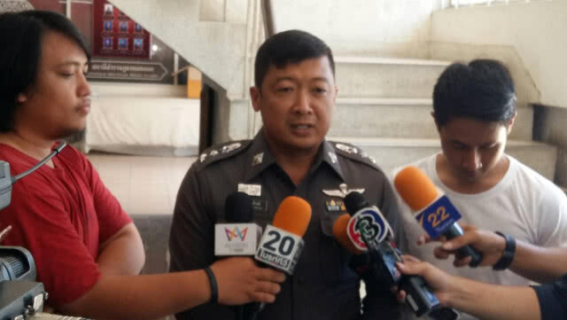 สาววัย 24 ปี แขวนคอตายคาลูกบิดประตู มีเงื่อนงำ