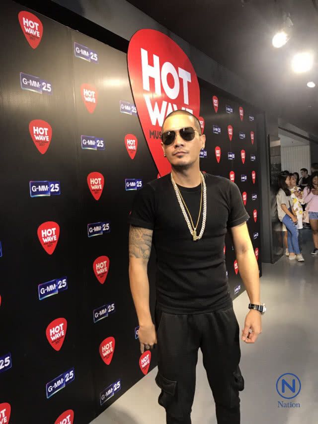 Hot wave music awards
"ป๋าเต็ด" ชมรุ่นใหม่
เก่งจน "ตูน วงละอ่อน"
อดีตรุ่นพี่เวทีนี้ต้องหนาว