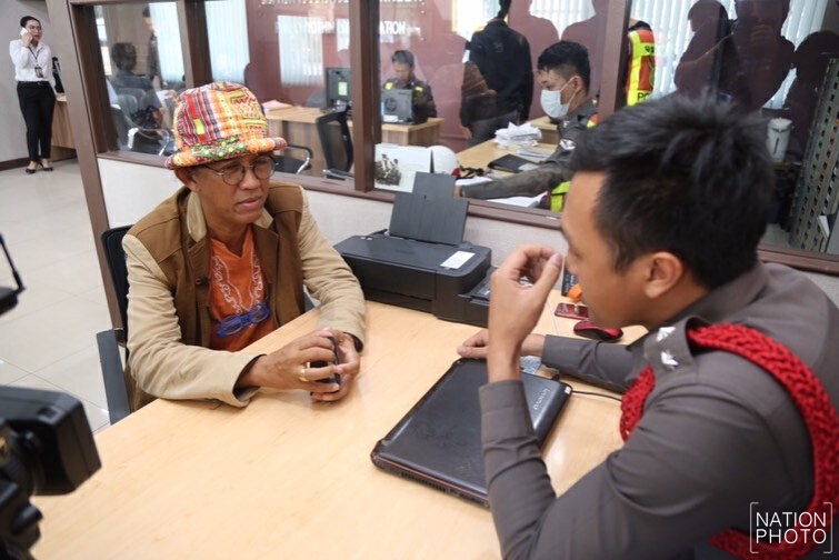 ‘ป๋าแหง็ม’ แจ้งจับ! แท็กซี่ขับปาด-ชักมีดขู่