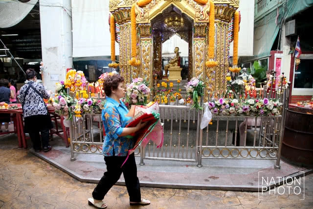 ไหว้บรรพบุรุษ ในวันสารทจีน