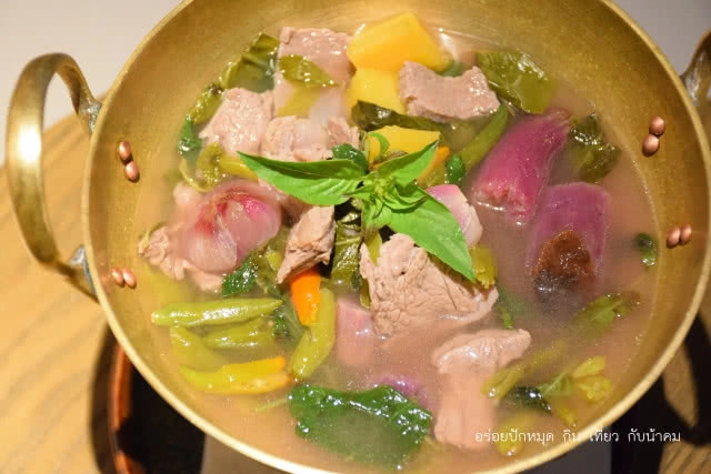 อร่อยปักหมุด : อร่อยหลากสไตล์เมนูอาหารไทยหาทานยากที่ห้องอาหารไทยสวนบัว