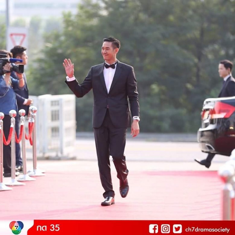นักแสดงไทยคนแรก! "เวียร์" คว้ารางวัลดาราแห่งเอเชีย