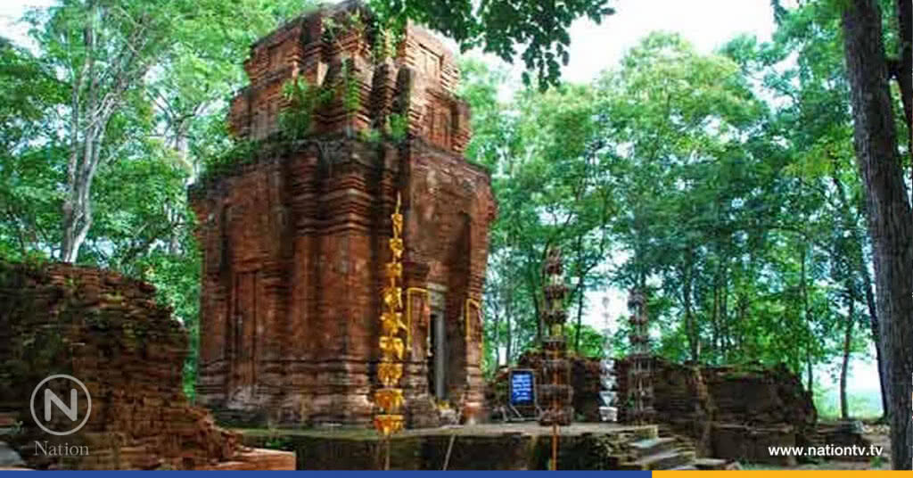 ปราสาทเขาน้อยสีชมพู จ.สระแก้ว ปราสาทเขาน้อยสีชมพู จ.สระแก้ว