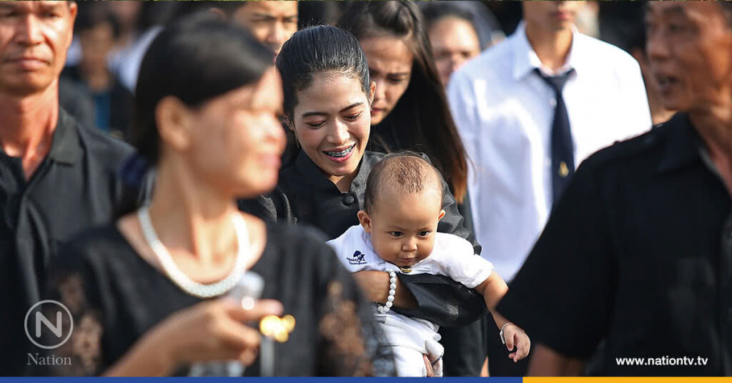 (ภาพชุด)ประชาชนกราบสักการะพระบรมศพ (ภาพชุด)ประชาชนกราบสักการะพระบรมศพ