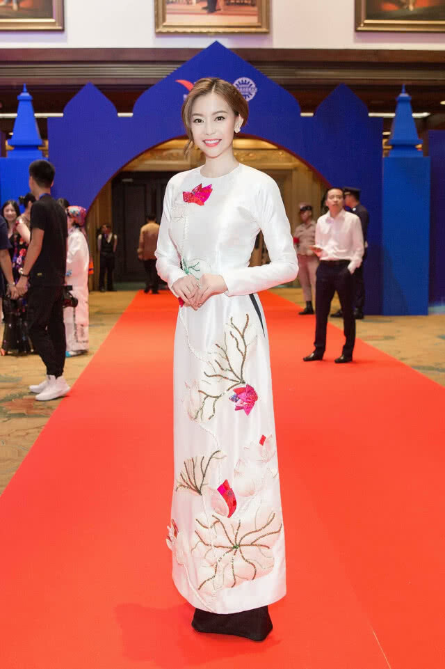 เธอคนนี้ไม่ใช่แค่นางงาม...แต่คือสาวมั่นที่เป็นตัวแทนของผู้หญิงเวียดนามสมัยใหม่