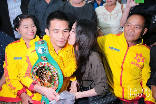 ศรีสะเกษ หอบเข็มขัดแชมป์กลับไทยแล้ว