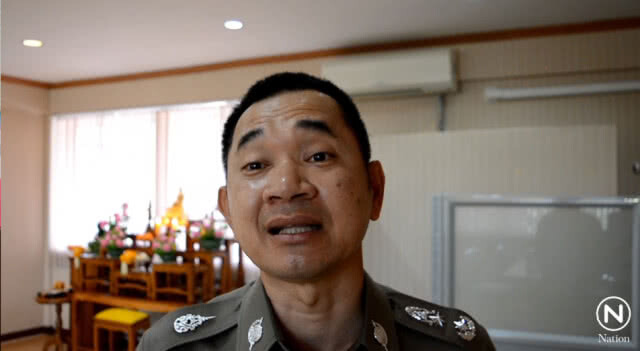 หนุ่มถูก ตร.ล็อคล้อ ถอดล้อออกใส่ยางอะไหล่ วิ่งไปเสียค่าปรับที่ สภ.