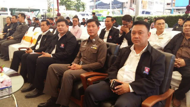 ทำบุญโรงพัก  บูรณะอาคารโครงการอาหารกลางวัน
บำรุงขวัญเจ้าหน้าที่ตำรวจ   เติมสุขให้ชาวบ้าน