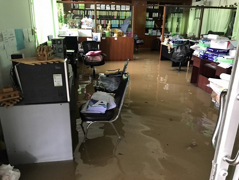 ฤทธิ์พายุ DOKSURI ทำน้ำท่วมสถานที่ราชการหลายจุด