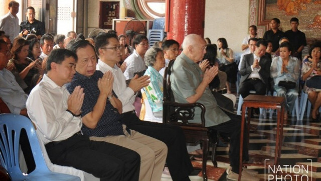 (ภาพชุด) "มาร์ค" อวยพรวันเกิดครบรอบ 92 ปี "พิชัย"