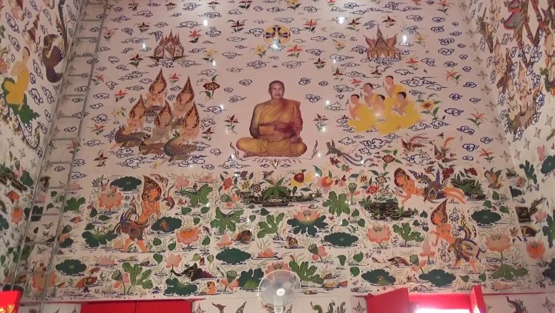 ตื่นตา!!วัดดังอ่างทอง สร้างอุโบสถอาเซียน ติดกระเบื้องลายคราม