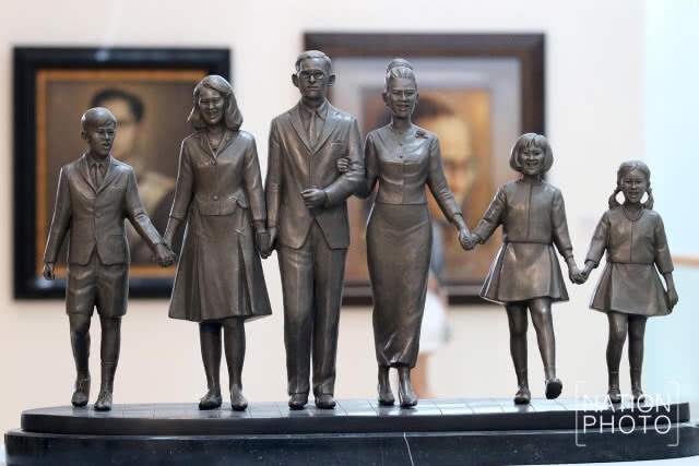 นิทรรศการ ภาพถ่ายฝีพระหัตถ์ของพระบาทสมเด็จพระปรมินทรมหาภูมิพลอดุลยเดช