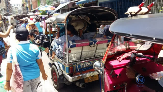 งานบุญยิ่งใหญ่ ช่วยผู้ยากไร้
ประเพณีทิ้งกระจาด ปี 2560
 มูลนิธิป่อเต็กตึ๊ง