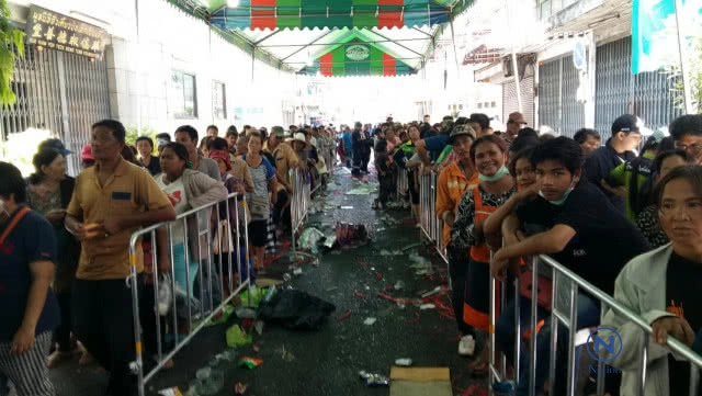 งานบุญยิ่งใหญ่ ช่วยผู้ยากไร้
ประเพณีทิ้งกระจาด ปี 2560
 มูลนิธิป่อเต็กตึ๊ง