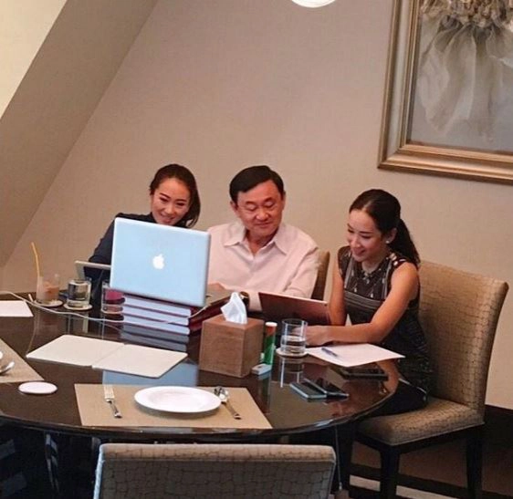 ก้นบึ้งความรู้สึก...
"เอม พินทองทา" 
กับ 11 ปี ที่
"ทักษิณ" ถูกยึดอำนาจ