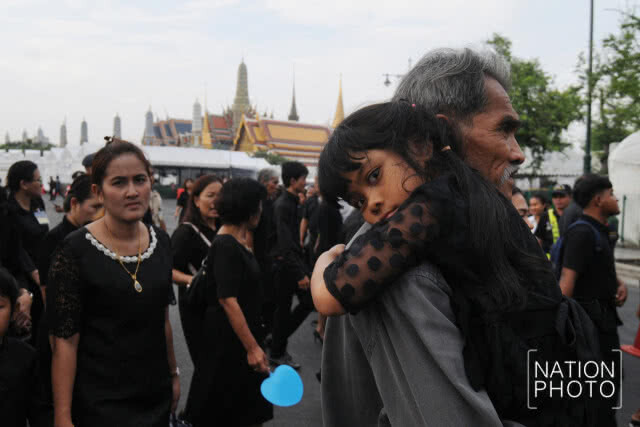 ปชช.กราบพระบรมศพเนืองแน่น ยอดรวม 323 วัน เกือบ 11 ล้านคน
