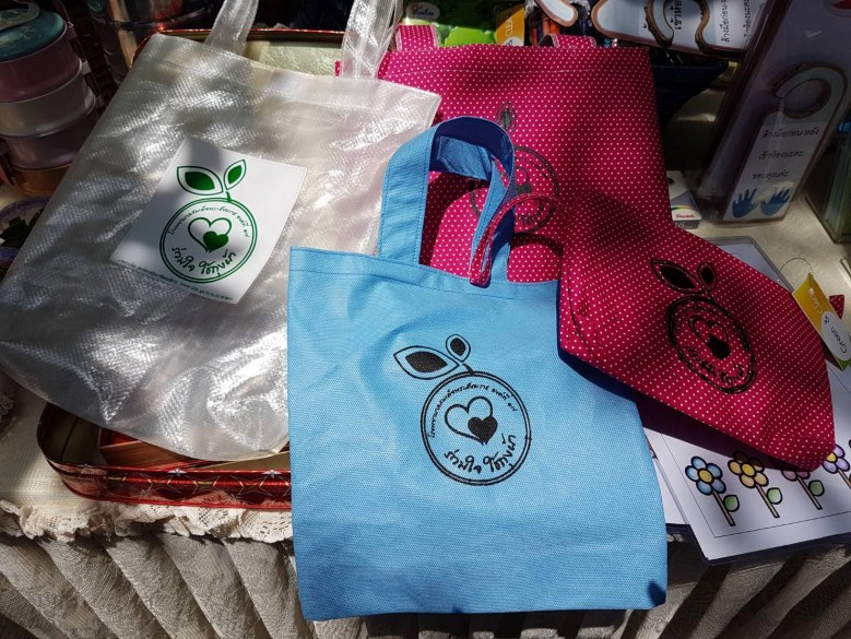 5 สิ่งประดิษฐ์เก๋ๆจากขยะนำมาใช้ใหม่ในรพ.