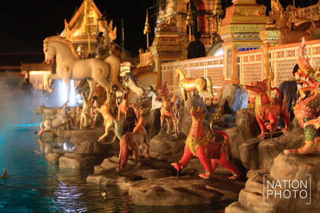 (ภาพชุด)  พระเมรุมาศยามค่ำ