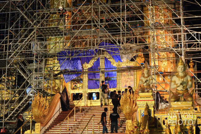 (ภาพชุด)  พระเมรุมาศยามค่ำ