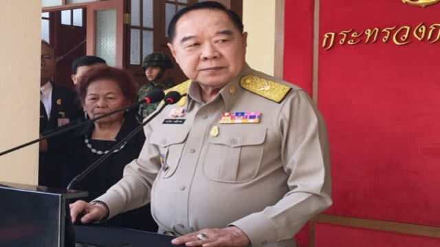 "บิ๊กป้อม"บอก 3 ตร.ยังไม่ผิดพา"ปู"หนี
