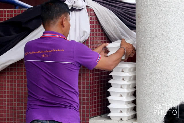 กทม.เปิดที่พักฟรี ให้คนต่างจังหวัดที่มาถวายอาลัย