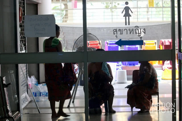 กทม.เปิดที่พักฟรี ให้คนต่างจังหวัดที่มาถวายอาลัย