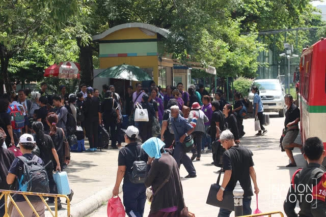 กทม.เปิดที่พักฟรี ให้คนต่างจังหวัดที่มาถวายอาลัย