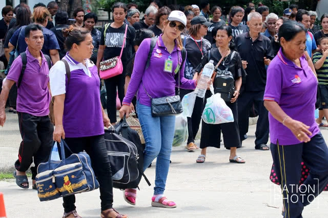 กทม.เปิดที่พักฟรี ให้คนต่างจังหวัดที่มาถวายอาลัย