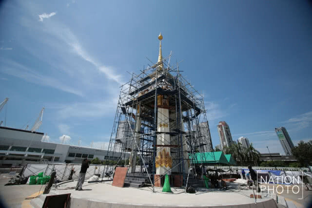 พระเมรุมาศจำลอง ด้านหน้าไบเทค บางนา