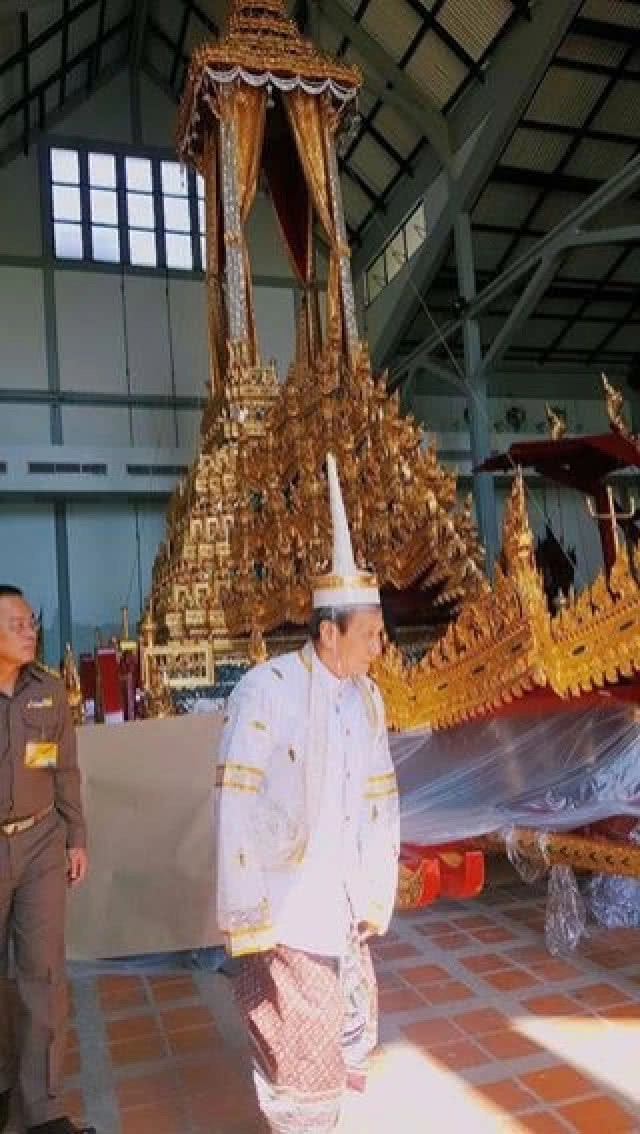 มีวันนี้ได้เพราะ"กตัญญู"ผู้ประคองพระบรมโกศ