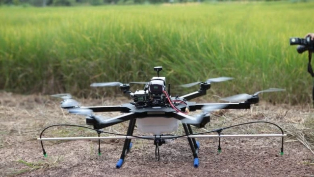 "โดรน" พ่นสารเคมี จุดเปลี่ยนประเทศไทยสู่การเกษตรสมัยใหม่