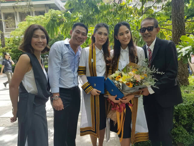 "พ่อปุ๊" ปลื้ม
"ปันปัน" รับปริญญา
เศรษฐศาสตร์ จุฬาฯ
เชื่อ "แม่แหวน" รับรู้