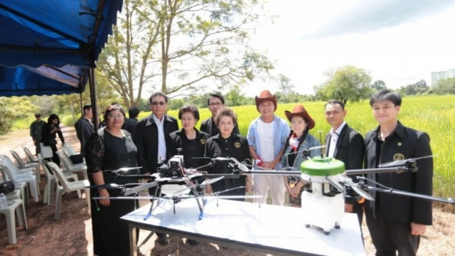 "โดรน" พ่นสารเคมี จุดเปลี่ยนประเทศไทยสู่การเกษตรสมัยใหม่