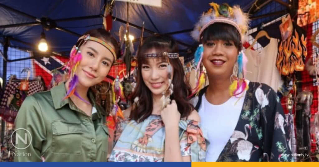 "เอสเธอร์-มุก-เจนนี่" ตะลุยเมืองนครปฐม "เอสเธอร์-มุก-เจนนี่" ตะลุยเมืองนครปฐม