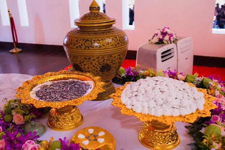 พระองค์เจ้าสิริภาฯ  ทรงบวงสรวงโครงการเขียนภาพฝาผนัง  